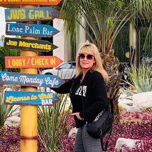 Meet your Posher, Denise